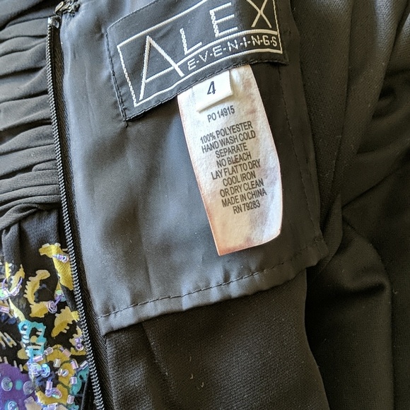 Alex Evenings size 4 beaded gown - Picture 7 of 8